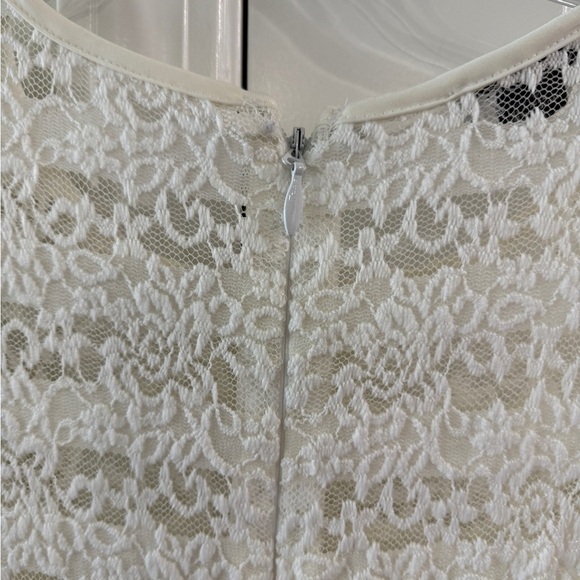 Bebe White Lace Peplum XS Top Balletcore Feminine Valentine's Flirty Spring - Picture 3 of 6